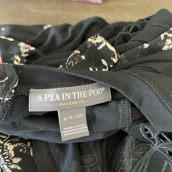 Pea In The Pod Black Floral Eyelet Embroidery Long Sleeve Maternity Blouse Sz S - Picture 9 of 9